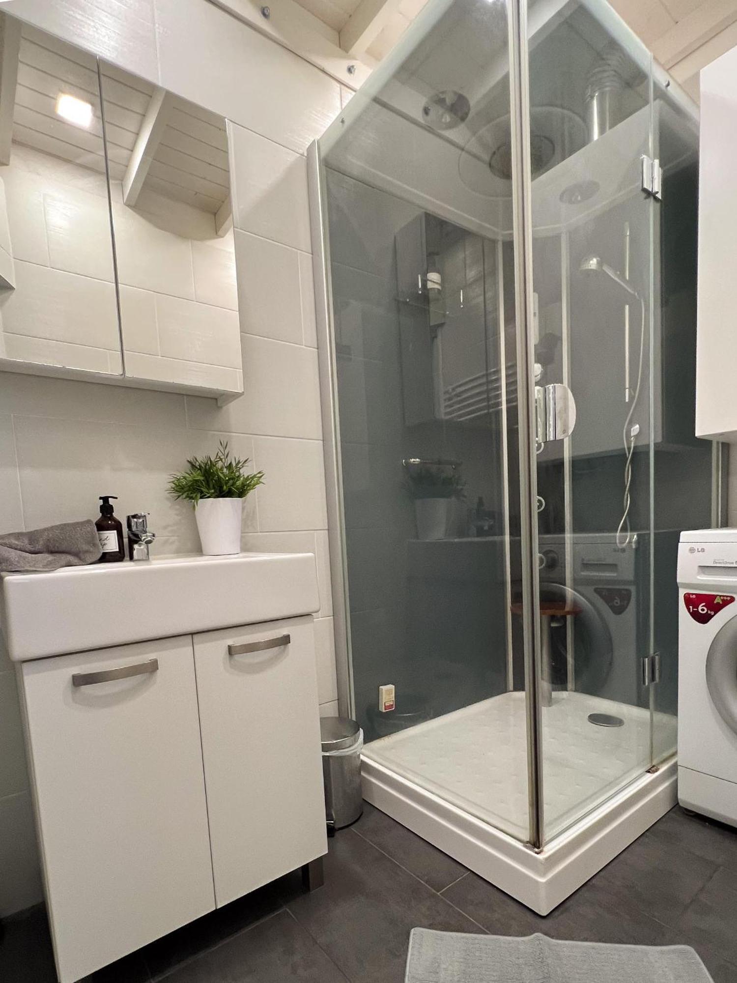 Rainbow Dream Apartment Будапеща Екстериор снимка